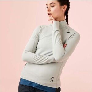 On Cloud Run on Clouds Clima-Shirt Size M Swiss Engineering